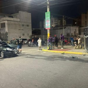 MUNICIPIO MARACAIBO | ¡SIN LESIONADOS! Impactante choque en la calle 72 de Maracaibo queda registrado en la cámara de automóvil (+Video)