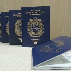 El pasaporte venezolano tiene un precio distinto dependiendo de la edad del solicitante y la modalidad elegida.
