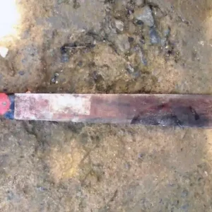 ¡CEGADO POR LA RABIA! De un machetazo casi le arranca el brazo al novio de su expareja en Maracaibo