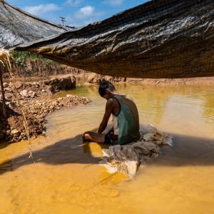 AFP | El oro sangriento de la minería sigue bajo control de bandas armadas y guerrillas en Venezuela