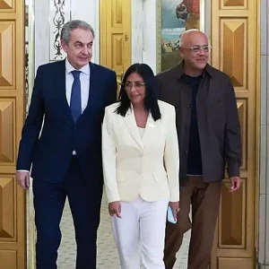 Investigan transferencias de cinco empresas vinculadas al chavismo a una sociedad ligada al “Grupo Zapatero”