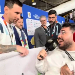 «Manu» Gutiérrez: El periodista que conquistó el Mundial con su historia de superación