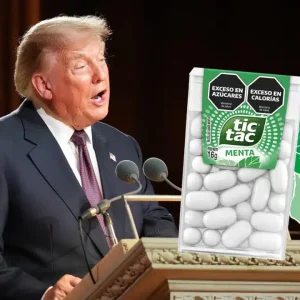 Trump reparte pastillas Tic-Tac en el funeral del senador Lindsey Graham