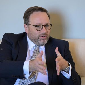 Reino Unido respalda diálogo en Venezuela y lo considera clave para fortalecer la democracia