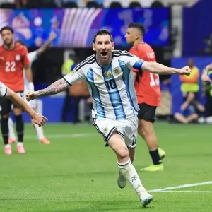 ¡Heroico! Argentina remonta en 14 minutos ante Egipto y se mete en cuartos del Mundial 2026