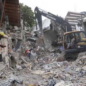 Sube a 273 la cifra de fallecidos y a 3.824 los heridos a causa del terremoto en Colombia