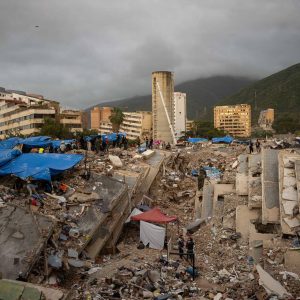 Aumenta a 6.438 la cifra de muertos tras los terremotos en Venezuela, según nuevo balance del régimen