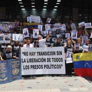 Excarcelados, pero aún con miedo: JEP denunció las secuelas que deja la prisión política en Venezuela
