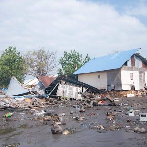 Indonesia eleva a 68 los muertos y a 213 los heridos tras el terremoto de Flores