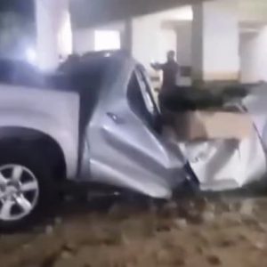 MUNICIPIO MARACAIBO | Explosión derriba balcón de edificio residencial y destruye camioneta en la avenida El Milagro
