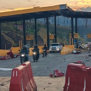 Atentado con drones explosivos en Colombia deja un policía muerto