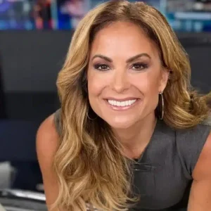 Despiden a la legendaria presentadora de televisión Taryn Asher tras llamar “zorra” a su directora