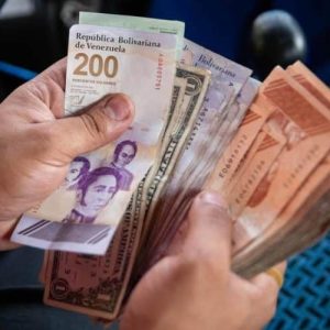 Dólar oficial supera los 791 bolívares este viernes en Venezuela