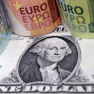 BCV sitúa el valor del dólar oficial en 761,21 y el euro en 879,34 bolívares respectivamente