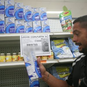 El costo de alimentar a una familia venezolana supera los 720 dólares