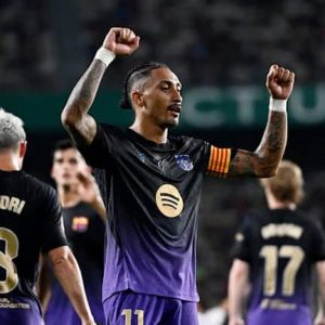 Fermín y Raphinha marcan dobletes y Barça humilla al Elche 5-0