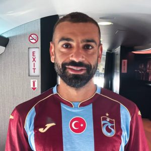 Mohamed Salah viaja a Turquía para cerrar su fichaje con el Trabzonspor