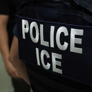 Liberan a agente del ICE acusado de herir a un migrante venezolano en Minnesota