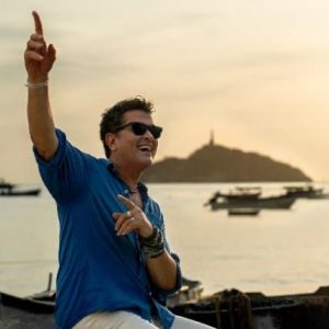 Carlos Vives y Juan Luis Guerra estrenan videoclip de «Buscando el mar»