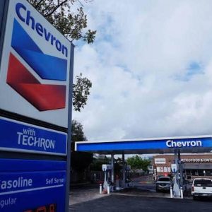 Chevron y empresas de EE.UU. avanzan en acuerdos para invertir en campos petroleros venezolanos