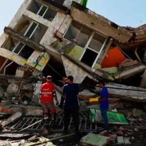 Reportan 181 muertos y más de 1.300 heridos tras terremoto de magnitud 7,4 en Colombia