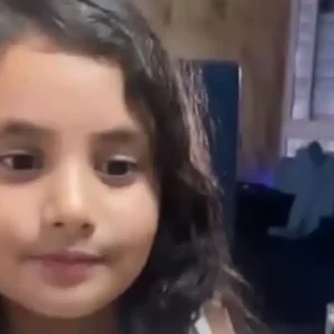 De la papa con huevo a la arepa: Niña se define como «perezolana» y se vuelve viral (+Video)