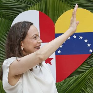 ABC: María Corina Machado estudia cambiar por completo de estrategia para volver a Venezuela