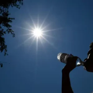 El calor no duerme: Hasta altas horas de la madrugada es extremo y sofocante en Maracaibo