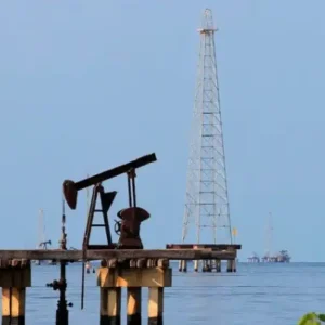 Unos 10 mil pozos petroleros en el Lago de Maracaibo tienen potencial de reactivación: Afirma el experto Heliodoro Quintero