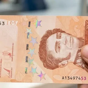 Atienden denuncia contra comercio que se negaba a recibir billetes de 20 bolívares mientras cajera se burlaba del cliente en Maracaibo (+Video)