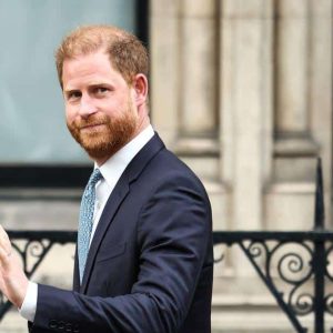 Príncipe Harry denuncia acoso a sus hijos por paparazzi en el colegio