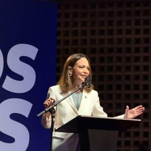 MCM afirma no haber recibido mensajes para reunirse con Delcy Rodríguez