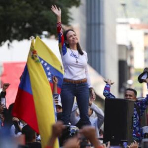 Reino Unido respalda el regreso de María Corina Machado y exige elecciones libres para Venezuela