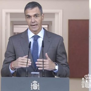 Pedro Sánchez expresa su consternación y moviliza a los servicios de emergencia tras tragedia ferroviaria en Toledo
