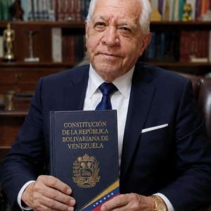 SOBRE DELITOS QUE NO PRESCRIBEN SEGUN LA CONSTITUCIÓN NACIONAL. Por: Dr. Alirio Figueroa Zavala