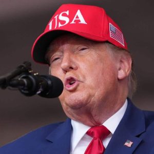 Trump asegura que está obteniendo «cientos de millones» de Venezuela