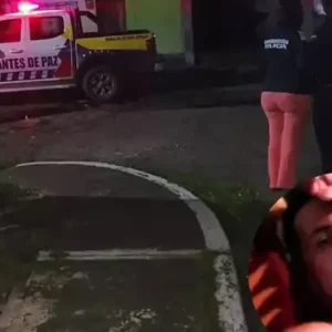 Lo golpean hasta la muerte con herramientas de construcción