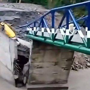 Colapsa puente en Portuguesa a menos de 72 horas de su inauguración por intensas lluvias